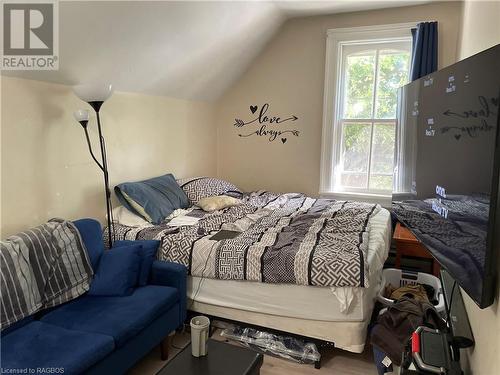 upper level livingroom or bedroom - 188 9Th Street, Hanover, ON - Indoor Photo Showing Bedroom