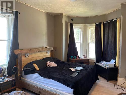 main floor bedroom - 188 9Th Street, Hanover, ON - Indoor Photo Showing Bedroom