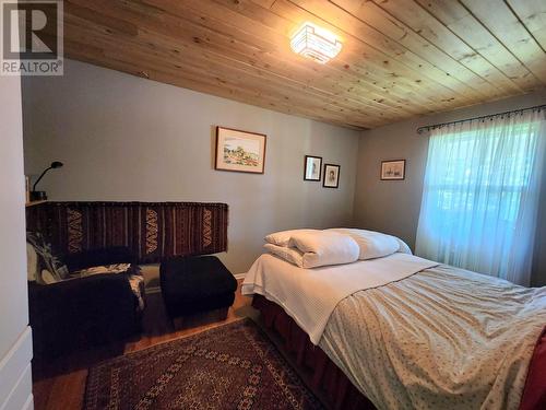 6513 Monette Road, 100 Mile House, BC - Indoor Photo Showing Bedroom