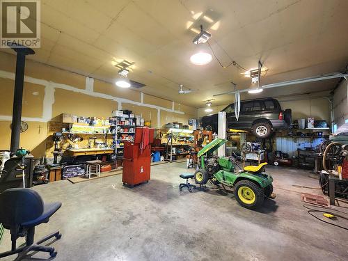 6513 Monette Road, 100 Mile House, BC - Indoor Photo Showing Garage