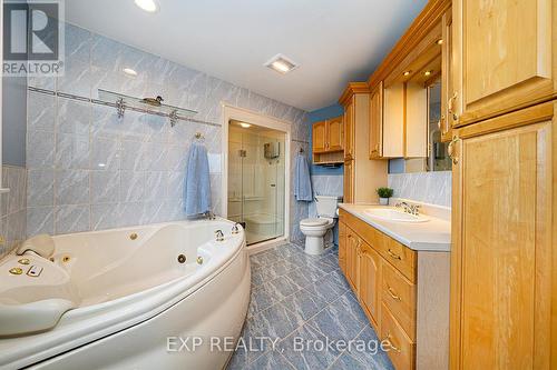 24518 Mccowan Road, Georgina, ON - Indoor Photo Showing Bathroom