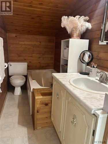 136 Eric Cres, Timmins, ON - Indoor Photo Showing Bathroom