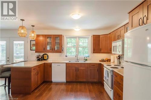 107 Woodland Crescent, Sauble Beach, ON - Indoor Photo Showing Kitchen With Double Sink