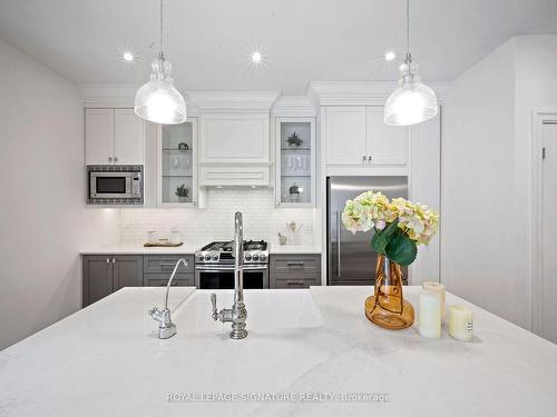 503 Windermere Ave, Toronto, ON - Indoor Photo Showing Kitchen With Upgraded Kitchen