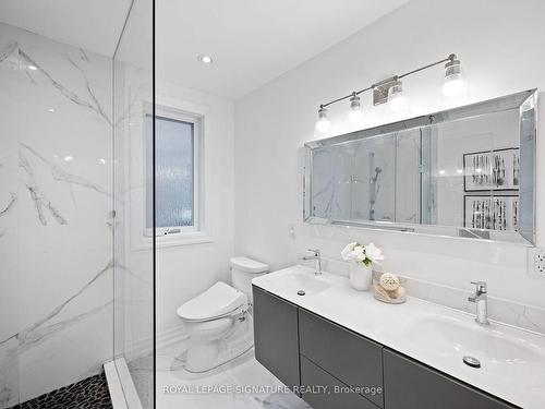 503 Windermere Ave, Toronto, ON - Indoor Photo Showing Bathroom