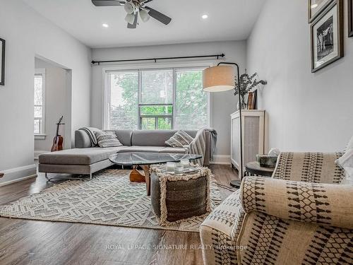 2A-110 1/2 Westminster Ave, Toronto, ON - Indoor Photo Showing Living Room