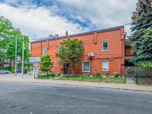 2A-110 1/2 Westminster Ave, Toronto, ON - Outdoor