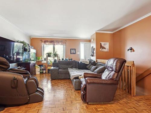 Salon - 413 Av. Marc-Aurèle-Fortin, Laval (Sainte-Rose), QC - Indoor Photo Showing Living Room