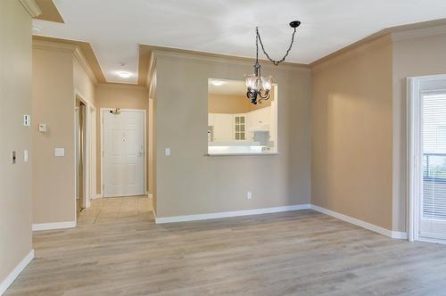 114-877 Klo Road, Kelowna, BC - Indoor Photo Showing Other Room