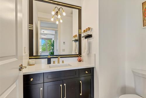 253 Dormie Place, Vernon, BC - Indoor Photo Showing Bathroom