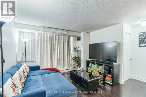 208 - 99 Blackwell Avenue, Toronto (Malvern), ON - Indoor Photo Showing Living Room