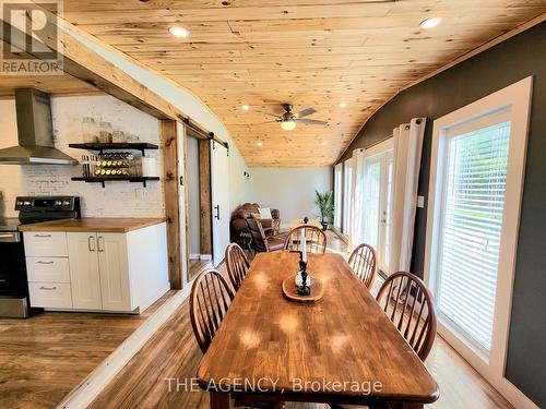 3459 Brennan Line, Severn (West Shore), ON - Indoor Photo Showing Dining Room