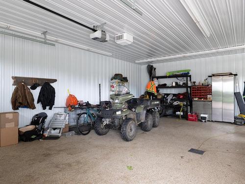 Garage - 2026 Mtée Herdman, Hinchinbrooke, QC - Indoor Photo Showing Garage