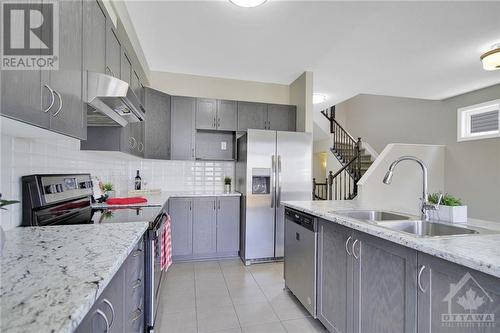 916 Kilbirnie Drive, Ottawa, ON - Indoor Photo Showing Kitchen With Double Sink With Upgraded Kitchen