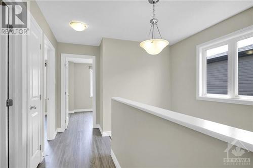 2nd level hallway - 916 Kilbirnie Drive, Ottawa, ON - Indoor Photo Showing Other Room