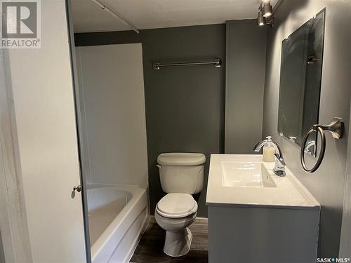 891 17Th Street W, Prince Albert, SK - Indoor Photo Showing Bathroom