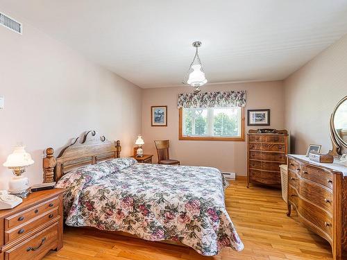 Master bedroom - 1260 Ch. De Magoon Point, Stanstead - Canton, QC - Indoor Photo Showing Bedroom