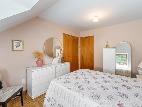 Intergenerational - 1260 Ch. De Magoon Point, Stanstead - Canton, QC - Indoor Photo Showing Bedroom