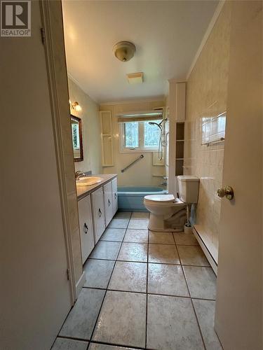 173 Ferndale Road, Ferndale Placentia, NL - Indoor Photo Showing Bathroom