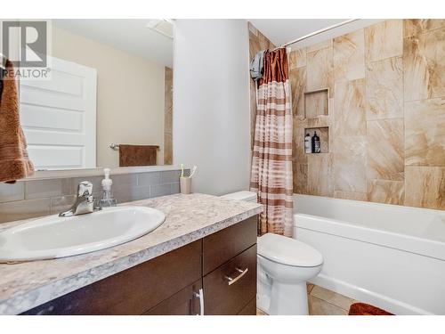 934 Hillview Road, Ootischenia, BC - Indoor Photo Showing Bathroom