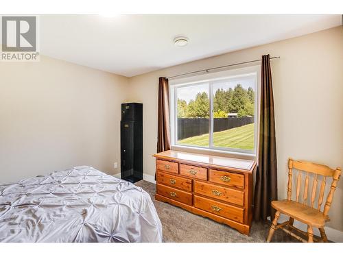 934 Hillview Road, Ootischenia, BC - Indoor Photo Showing Bedroom