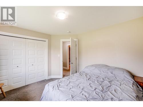 934 Hillview Road, Ootischenia, BC - Indoor Photo Showing Bedroom