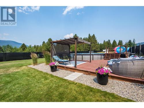 934 Hillview Road, Ootischenia, BC - Outdoor