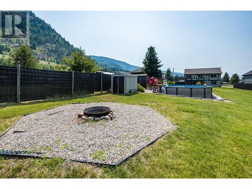 934 Hillview Road, Ootischenia, BC - Outdoor