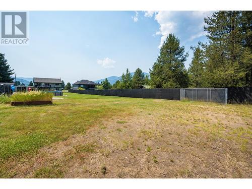 934 Hillview Road, Ootischenia, BC - Outdoor