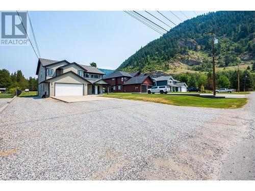 934 Hillview Road, Ootischenia, BC - Outdoor