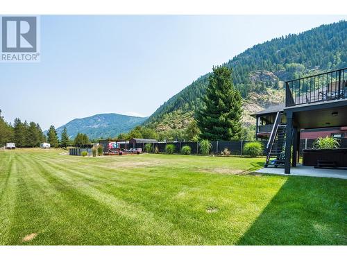 934 Hillview Road, Ootischenia, BC - Outdoor