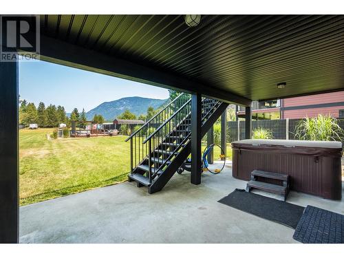 934 Hillview Road, Ootischenia, BC - Outdoor With Deck Patio Veranda