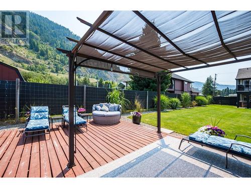 934 Hillview Road, Ootischenia, BC - Outdoor With Deck Patio Veranda