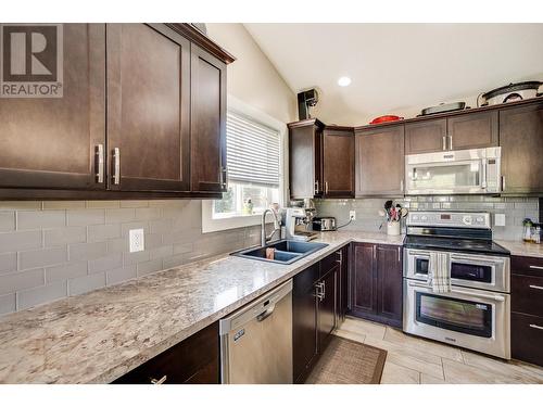 934 Hillview Road, Ootischenia, BC - Indoor Photo Showing Kitchen With Double Sink With Upgraded Kitchen