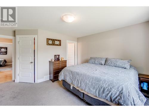 934 Hillview Road, Ootischenia, BC - Indoor Photo Showing Bedroom