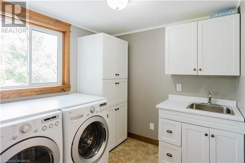 686 Peirson Avenue, Port Elgin, ON - Indoor Photo Showing Laundry Room