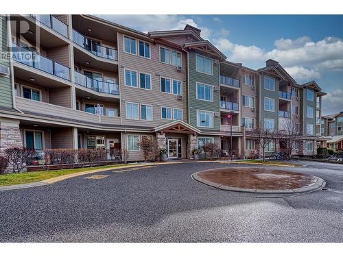 3735 Casorso Road Unit# 407, Kelowna, BC - Outdoor With Facade