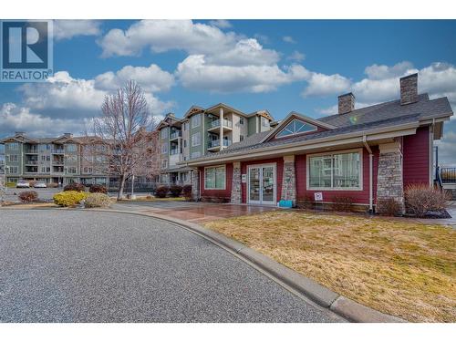 3735 Casorso Road Unit# 407, Kelowna, BC - Outdoor With Facade