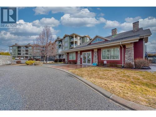 3735 Casorso Road Unit# 407, Kelowna, BC - Outdoor With Facade