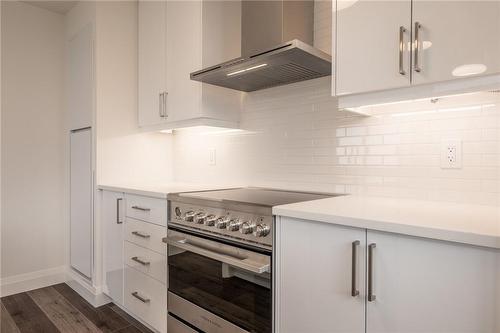 500 Brock Avenue|Unit #808, Burlington, ON - Indoor Photo Showing Kitchen