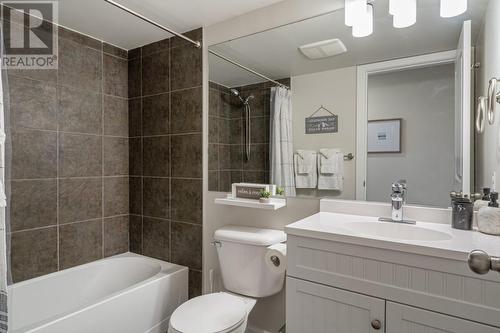 205 Third  Avenue Unit# 1213, Invermere, BC - Indoor Photo Showing Bathroom