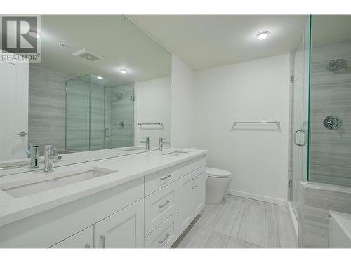 485 Groves Avenue Unit# 502, Kelowna, BC - Indoor Photo Showing Bathroom