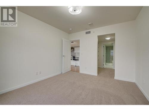 485 Groves Avenue Unit# 502, Kelowna, BC - Indoor Photo Showing Other Room