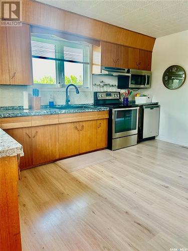 Olszewski Acreage- 734 Hryciw Rd, Aberdeen Rm No. 373, SK - Indoor Photo Showing Kitchen