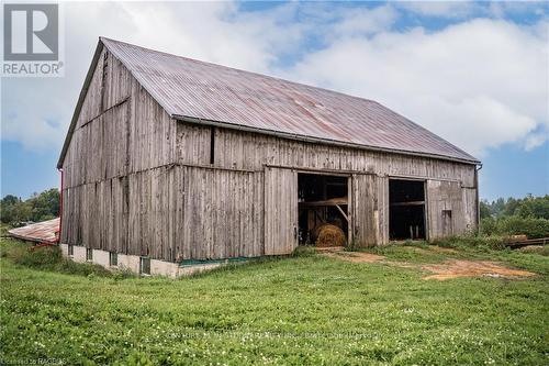 21 Station Street, Amaranth, ON - Outdoor