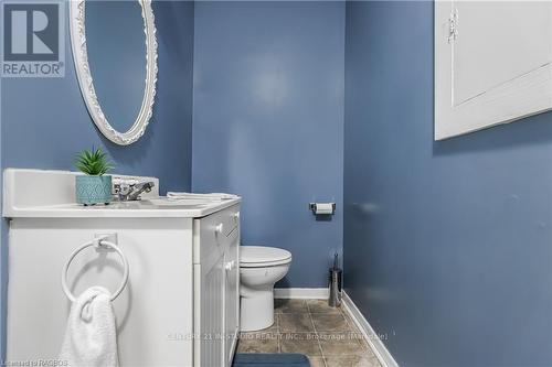 21 Station Street, Amaranth, ON - Indoor Photo Showing Bathroom