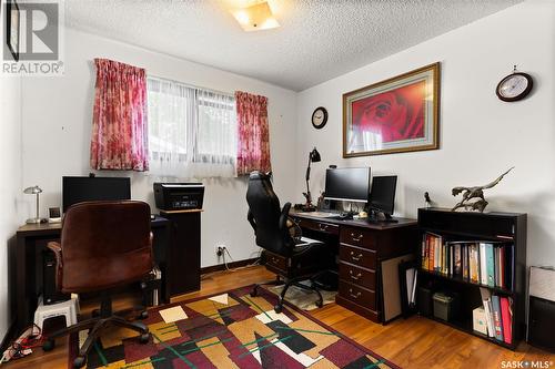 911 Cameron Street, Regina, SK - Indoor Photo Showing Office