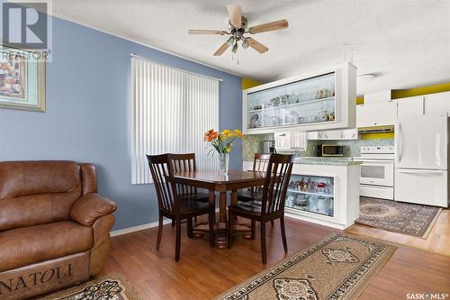 911 Cameron Street, Regina, SK - Indoor Photo Showing Dining Room