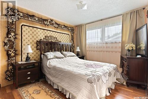 911 Cameron Street, Regina, SK - Indoor Photo Showing Bedroom