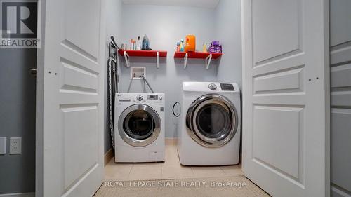 170 Palacebeach Trail, Hamilton (Lakeshore), ON - Indoor Photo Showing Laundry Room